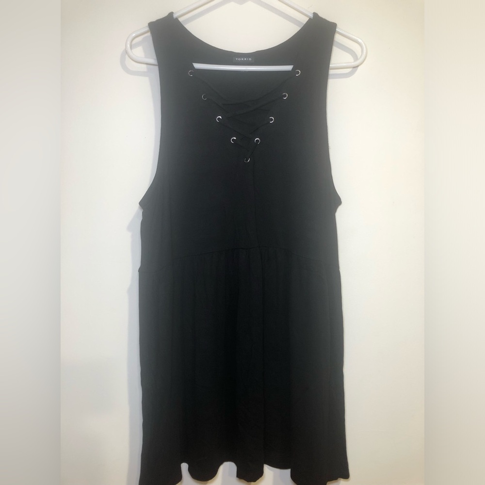 Torrid Sleeveless Top with Tie Up Front Size 2